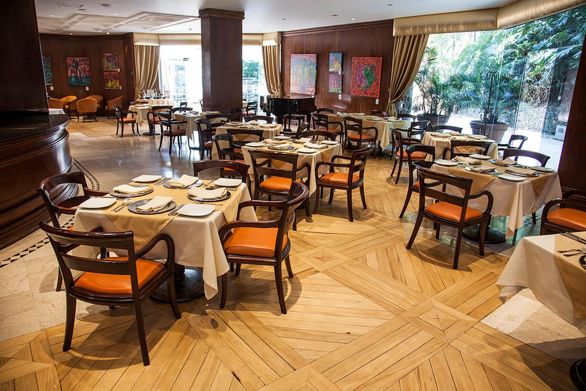 Hotel Dann Carlton Belfort Medellín Esterno foto The restaurant