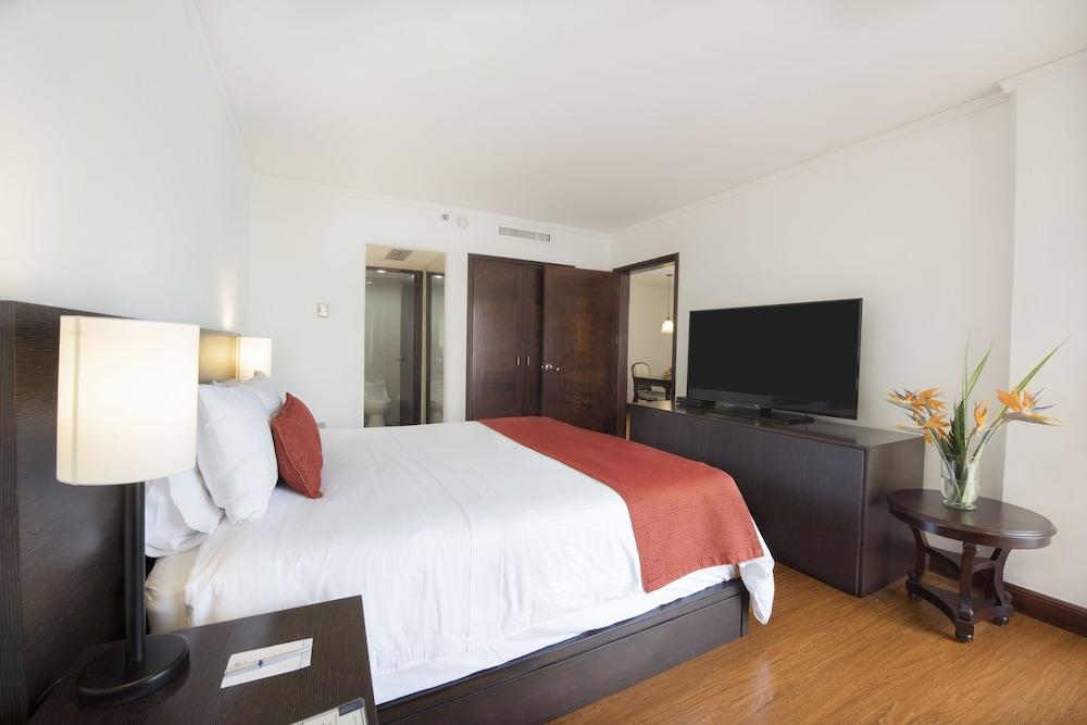 Hotel Dann Carlton Belfort Medellín Esterno foto A bedroom at the hotel