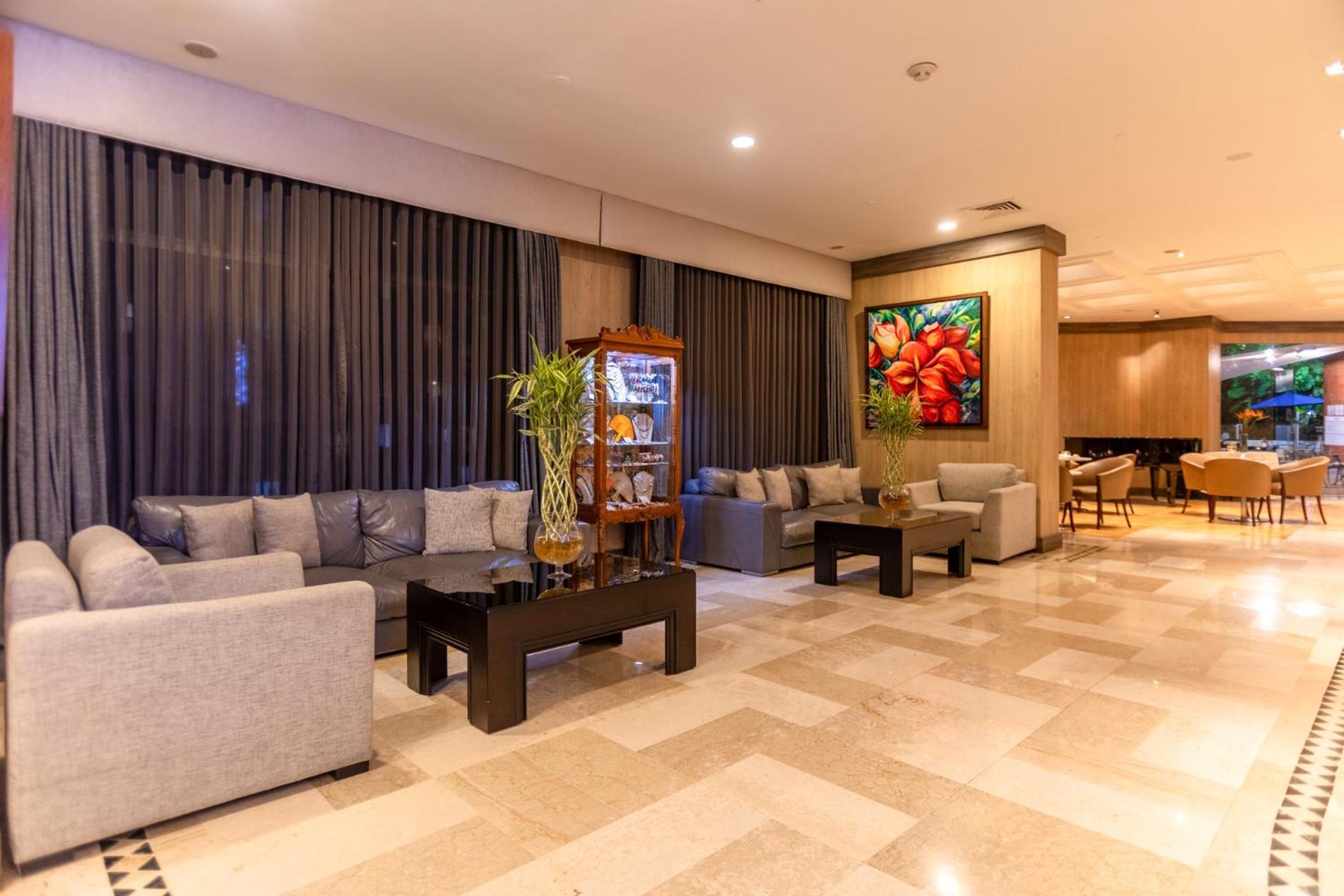 Hotel Dann Carlton Belfort Medellín Esterno foto Lobby